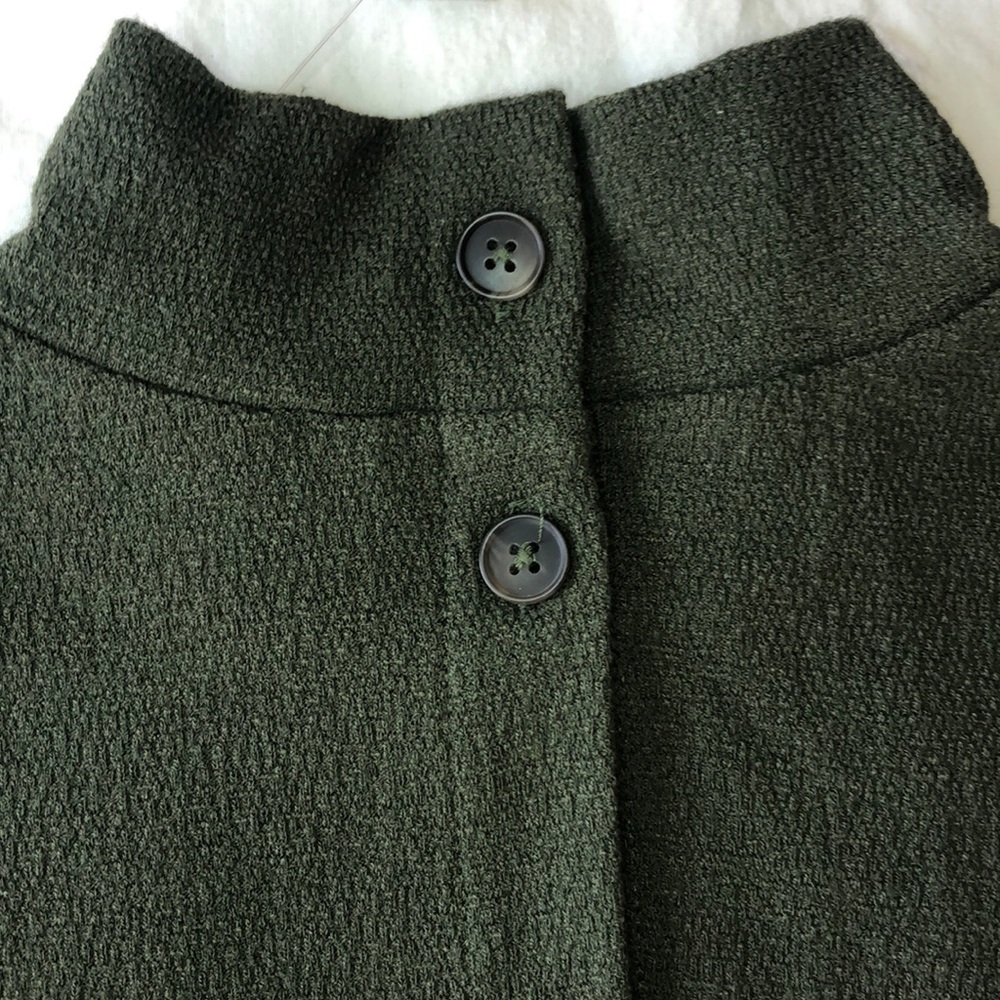 Loft Textured Button Back Shell - Picture 3 of 4